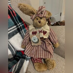 Boyd’s Bears Sangria Bunny 17 inches